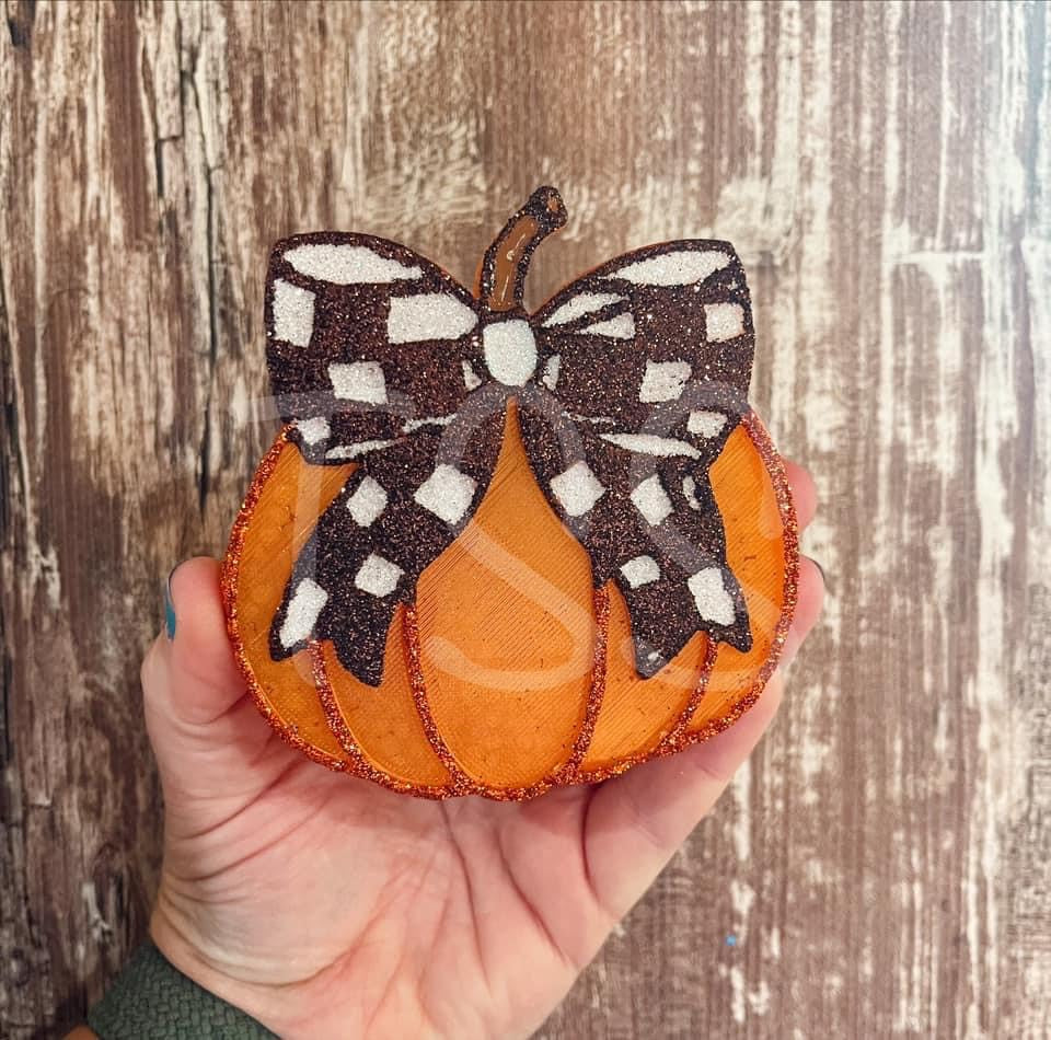 CHECKERED BOW PUMPKIN