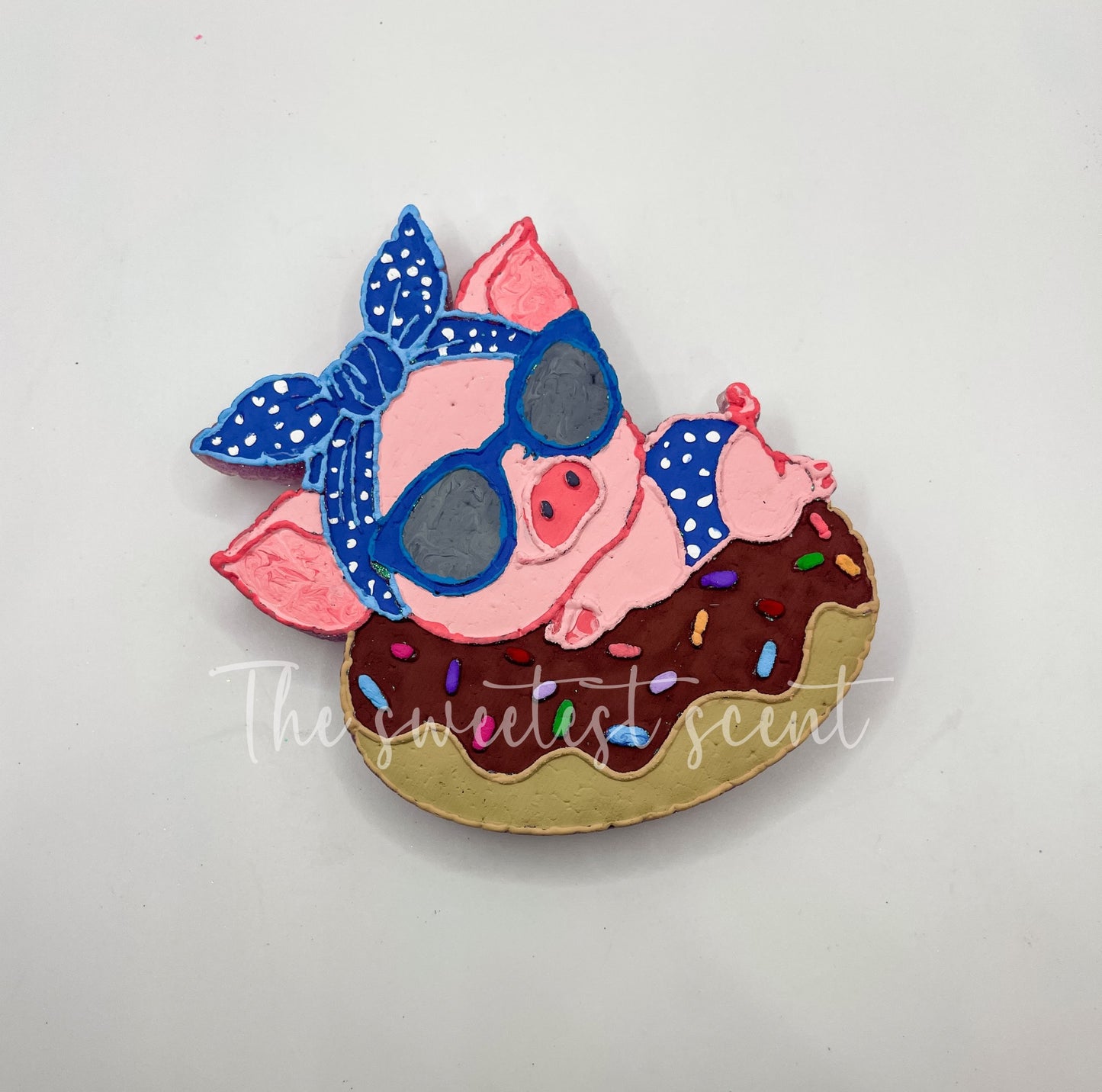 PIG ON DONUT FLOAT