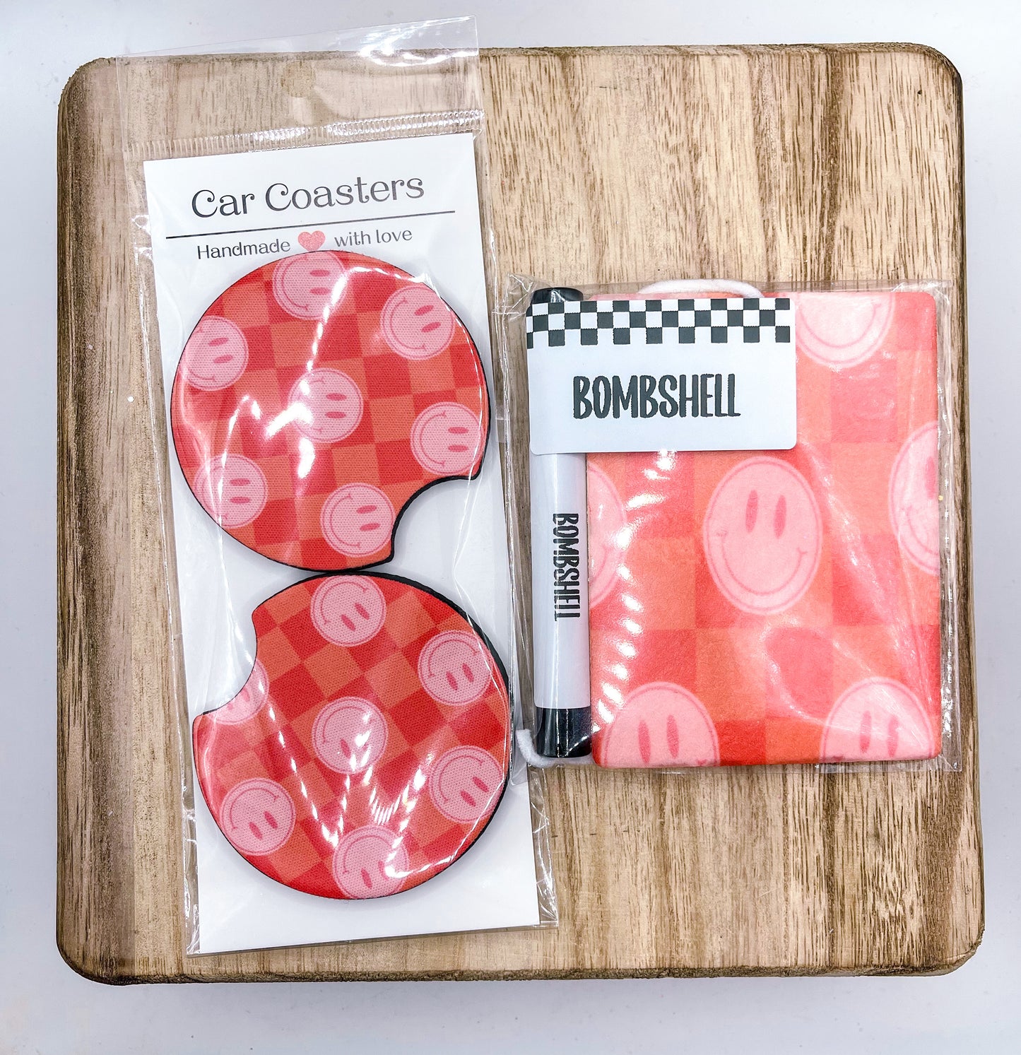 CHECKERED SMILEY CAR SET - BOMBSHELL