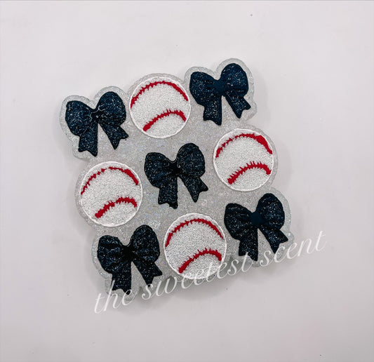 BASEBALLS & BOWS